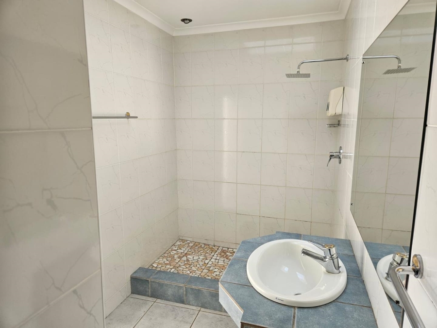 To Let 1 Bedroom Property for Rent in Plattekloof Western Cape